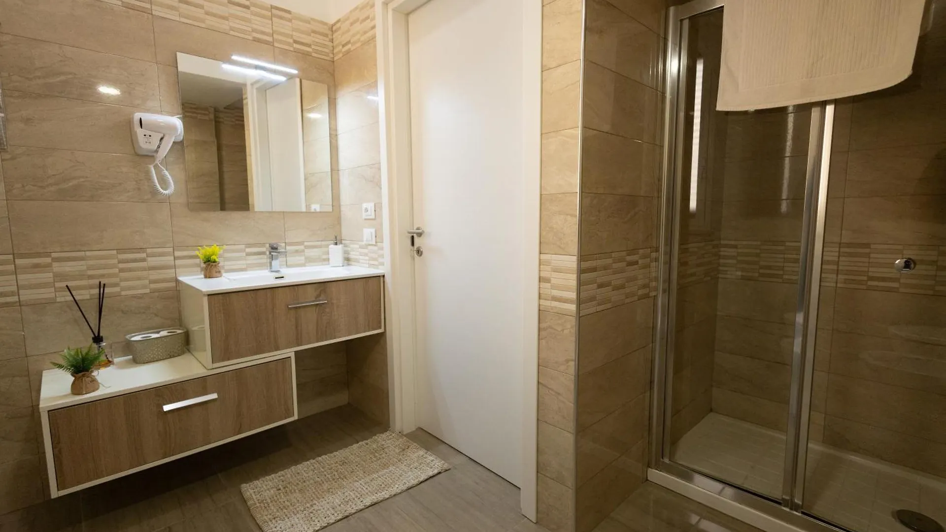 Un Girasole Sul Mare - Rooms & Apartment Trapani