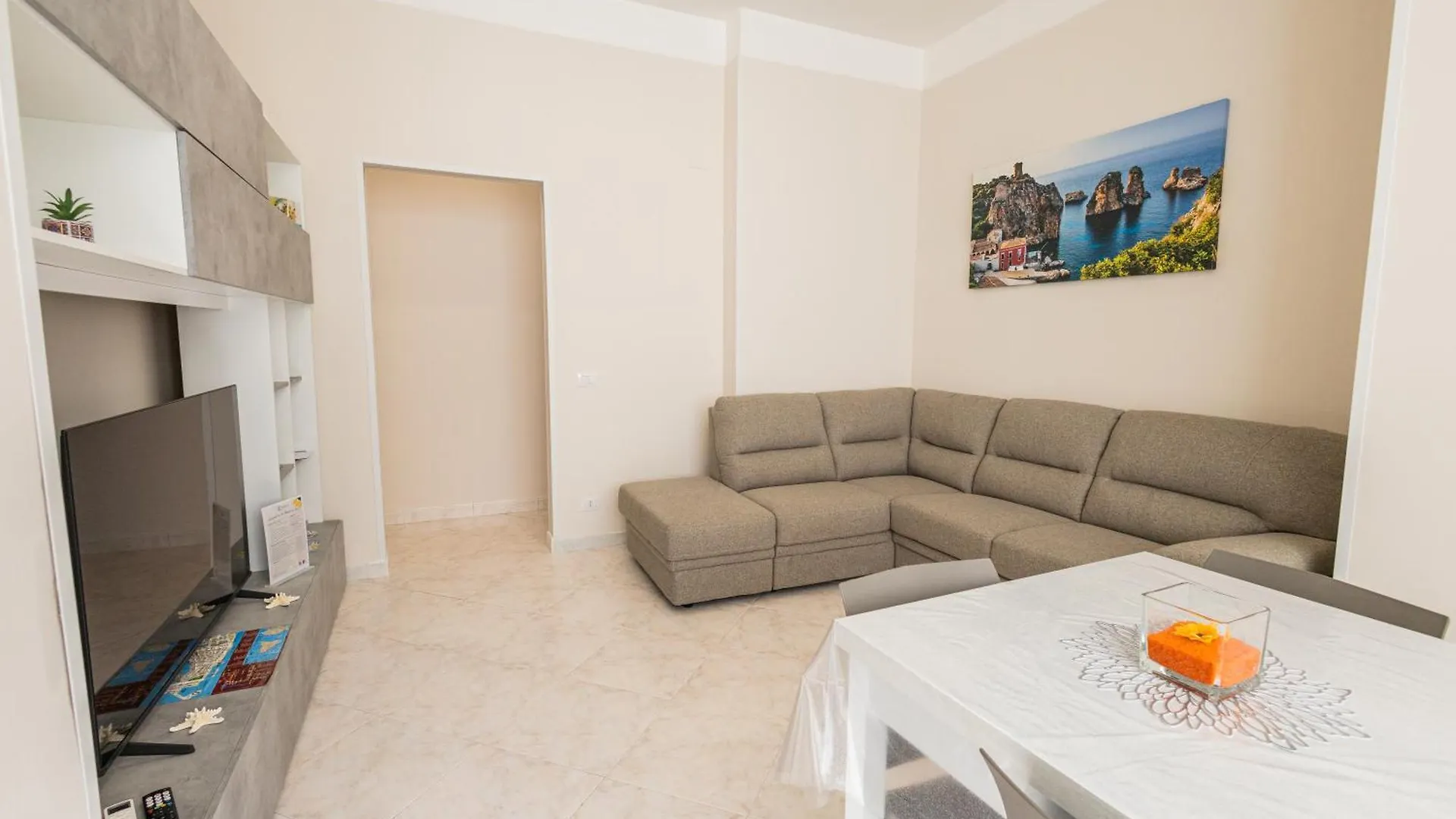 Un Girasole Sul Mare - Rooms & Apartment Trapani