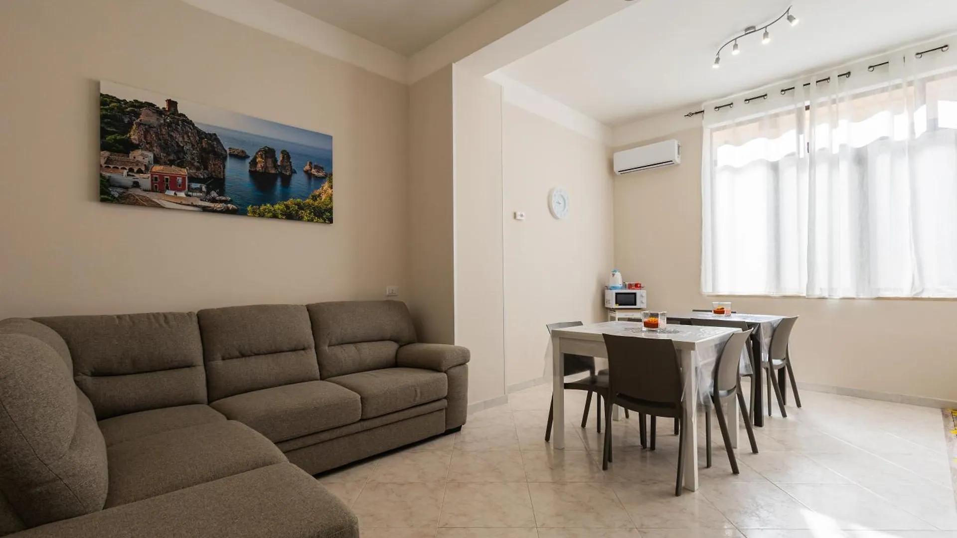 Un Girasole Sul Mare - Rooms & Apartment Trapani